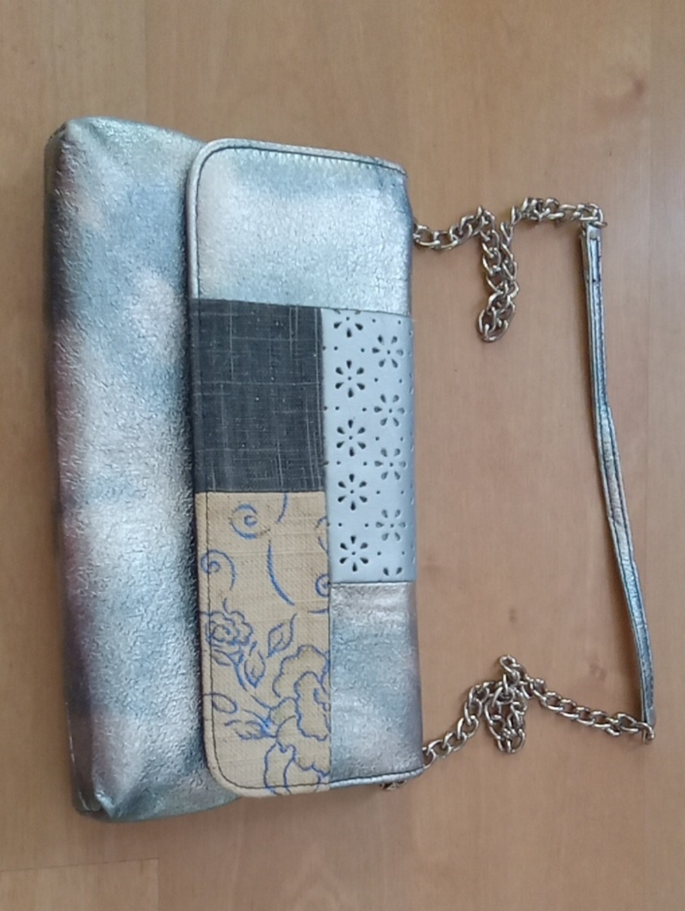 Vintage Y2K Poppie Jones Metallic Silver Patchwork Chain Clutch Purse